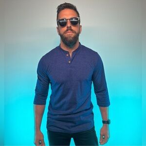 H2H / Blue Henley Shirt Mid-Length Sleeves / Medium / Hipster Indie Rock Preppy